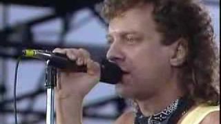Foreigner - I Want To Know What Love Is (Live at Farm Aid 1985)
